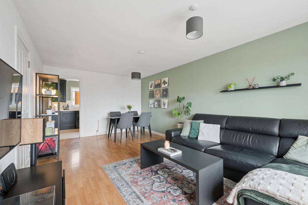 Lounge/ Dining Area
