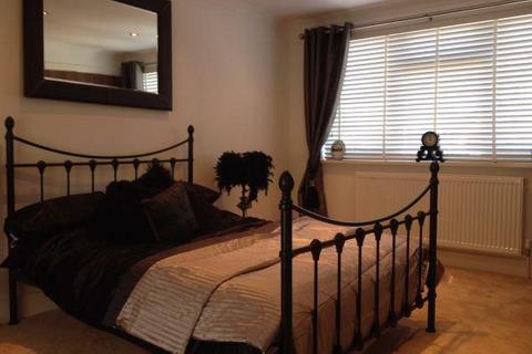 2 bedroom duplex to rent, Handel Way, Edgware