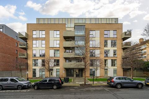2 bedroom flat for sale, Dalmeny Avenue, London N7