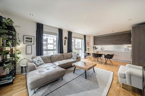 2 bedroom flat for sale, Dalmeny Avenue, London N7