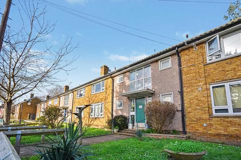 1 bedroom flat for sale, Thames Road, Chiswick