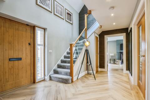 4 bedroom detached house for sale, Homestead Close, Burton, Christchurch