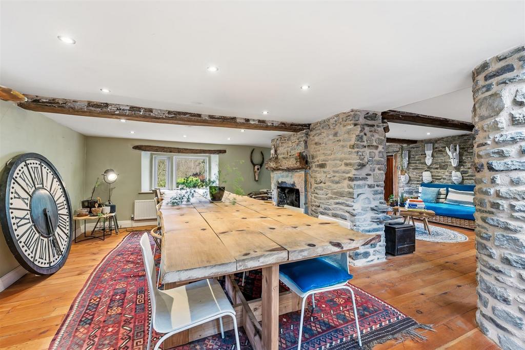 Beaver Croft Dining