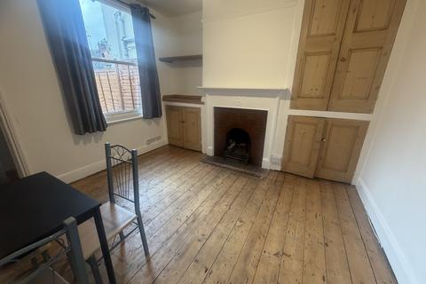 undefined, Shakespeare Road, Northampton, NN1