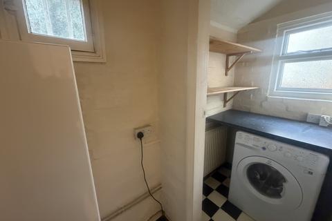 undefined, Shakespeare Road, Northampton, NN1