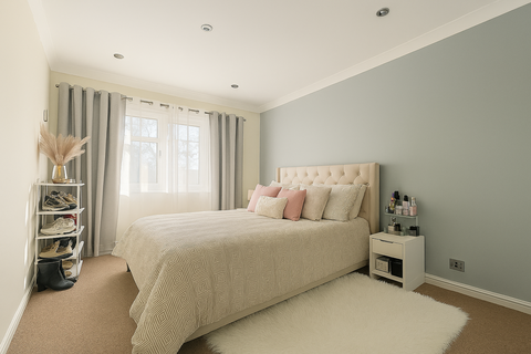undefined, Diana Close, London, E18