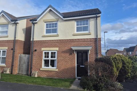 4 bedroom detached house to rent, Benedict Lane, Hebburn