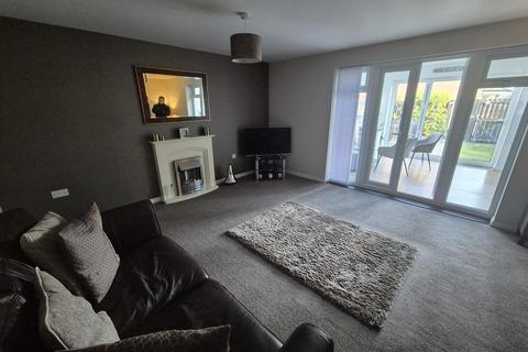 4 bedroom detached house to rent, Benedict Lane, Hebburn