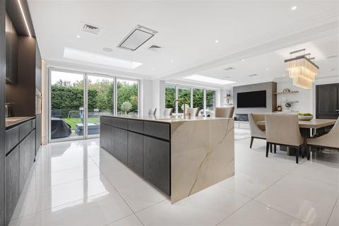 6 bedroom house for sale, Barnet Road, Arkley