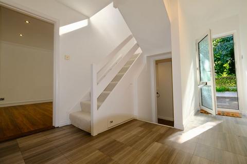 3 bedroom detached house for sale, La Pouquelaye, Jersey JE2