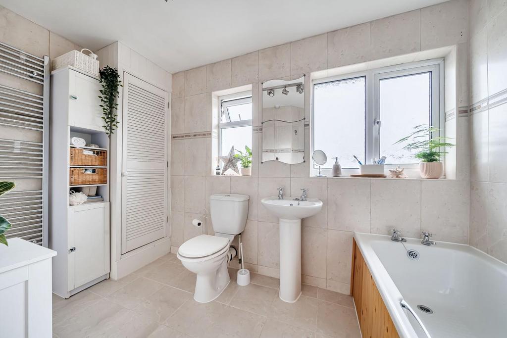 Bathroom windows.jpg