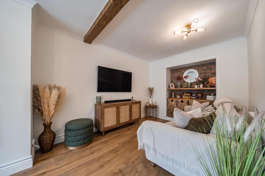 Living Room 2.jpg