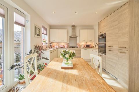 3 bedroom semi-detached house for sale, Passchendaele Drive, Burbage, Hinckley