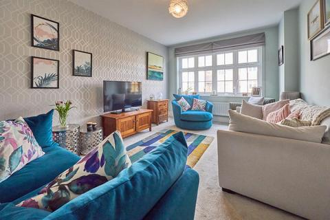 3 bedroom semi-detached house for sale, Passchendaele Drive, Burbage, Hinckley