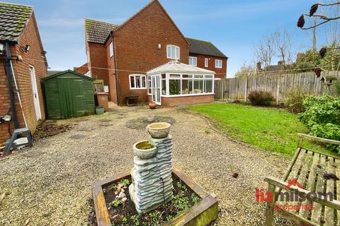 3 bedroom detached house for sale, Aston Drive, Newhall DE11