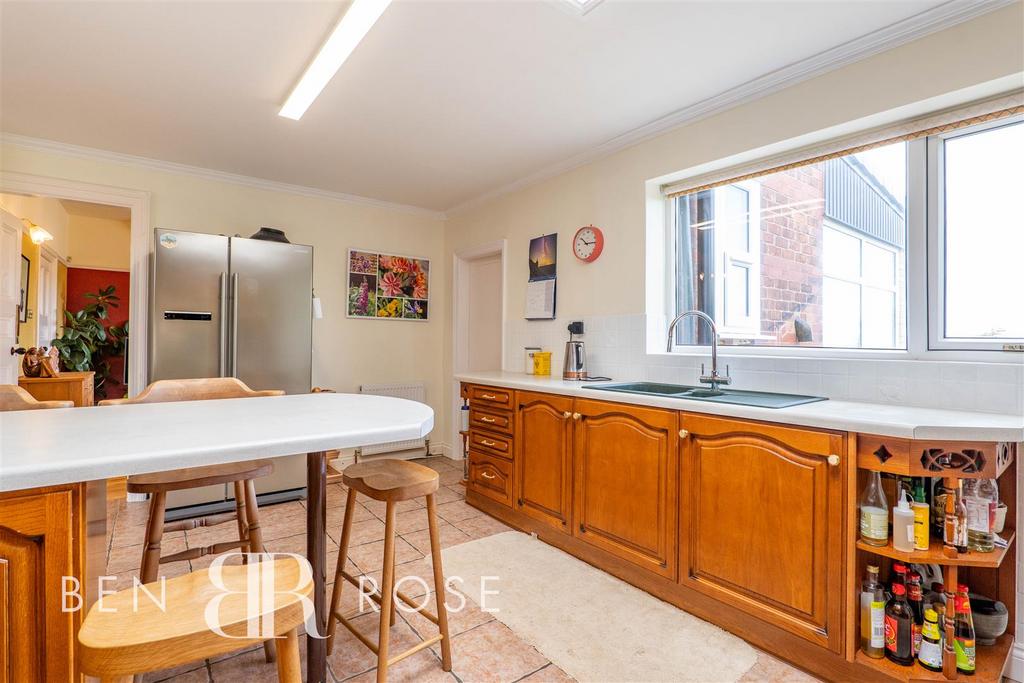 Kitchen/Breakfast Room