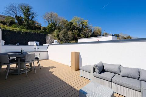3 bedroom semi-detached house for sale, La Vallee Des Vaux, Jersey JE2