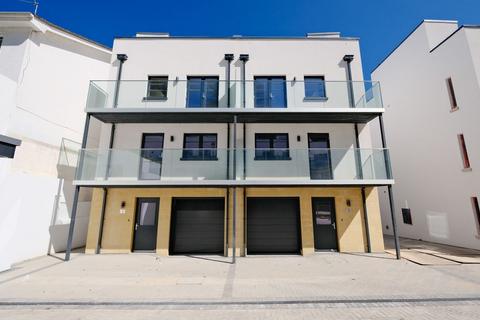 3 bedroom semi-detached house for sale, La Vallee Des Vaux, Jersey JE2
