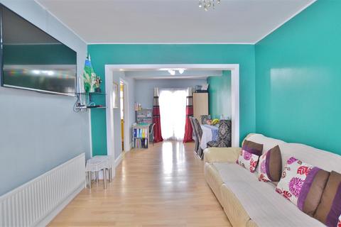 3 bedroom end of terrace house for sale, Aldborough Spur, Slough
