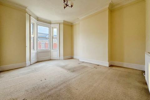 2 bedroom flat for sale, Fairholm Road, Newcastle upon Tyne, NE4