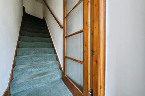 2 bedroom flat for sale, Fairholm Road, Newcastle upon Tyne, NE4