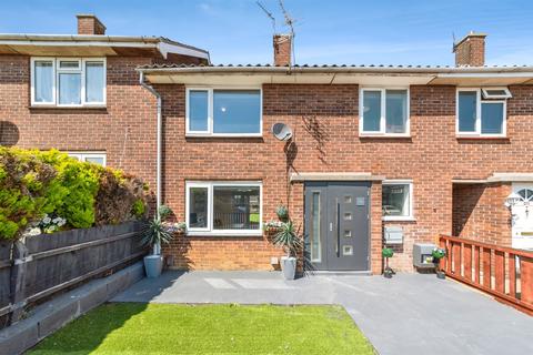 3 bedroom terraced house for sale, Ambergate Walk, GRANTHAM