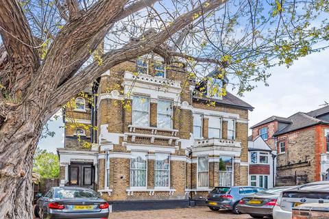 1 bedroom apartment for sale, Earlsfield Road, London