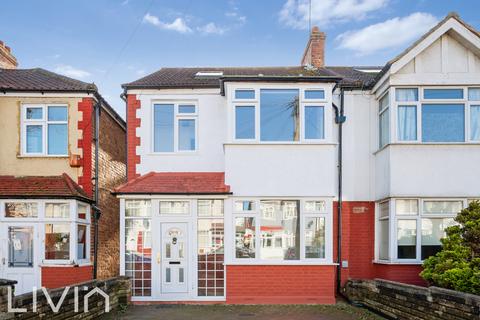 4 bedroom end of terrace house for sale, London SW16
