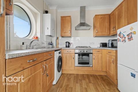 2 bedroom apartment for sale, Station Square, St Neots