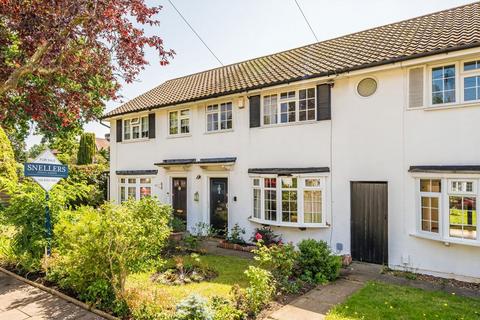 Regency Close, Hampton TW12