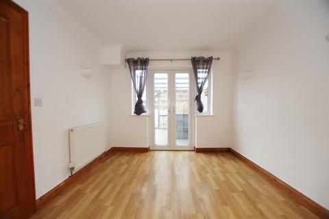 3 bedroom semi-detached house for sale, Eastern Avenue, Swindon SN3