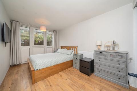 1 bedroom flat to rent, Redan Street, London W14