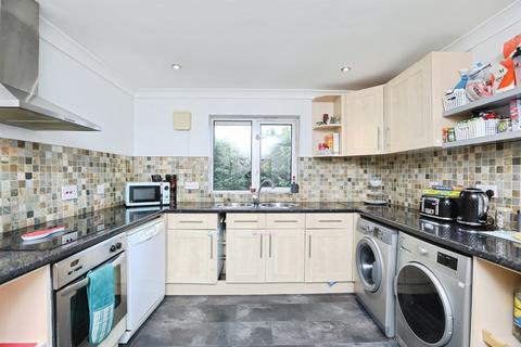 2 bedroom flat for sale, Fallowfield, SITTINGBOURNE