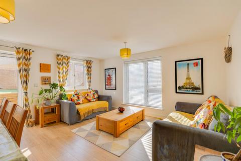 undefined, Clos Y Gadwyn, Plasdwr, Cardiff