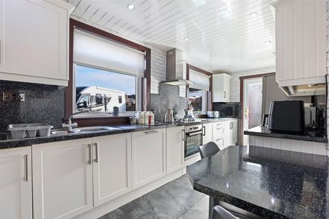 2 bedroom bungalow for sale, 10 Chestnut Place, Perth, PH1