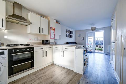 3 bedroom end of terrace house for sale, Ellis Drive, Bradwell, Great Yarmouth