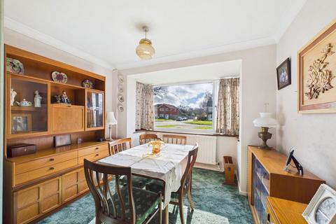 3 bedroom detached house for sale, Heron Way, Horsham RH13
