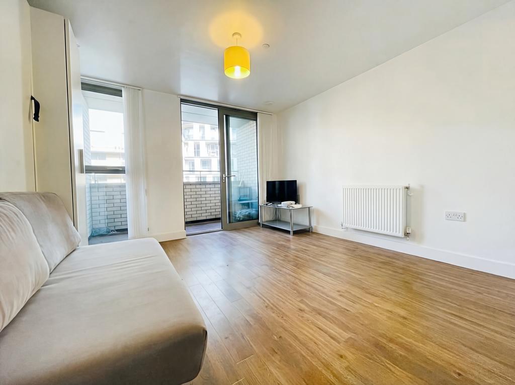 Studio to let in Lewisham, Se13,...