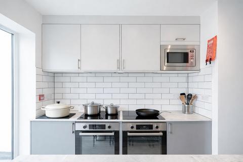 6 bedroom end of terrace house to rent, Conygre Grove, Bristol BS34
