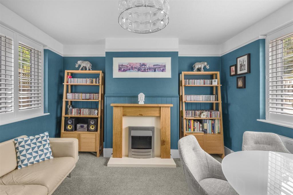 69 Chapel Lane, HP12 4 BS-7.jpg
