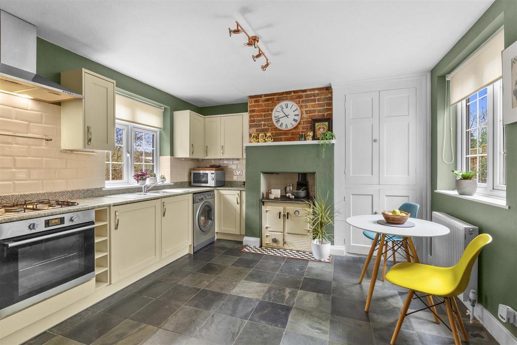 69 Chapel Lane, HP12 4 BS-8.jpg