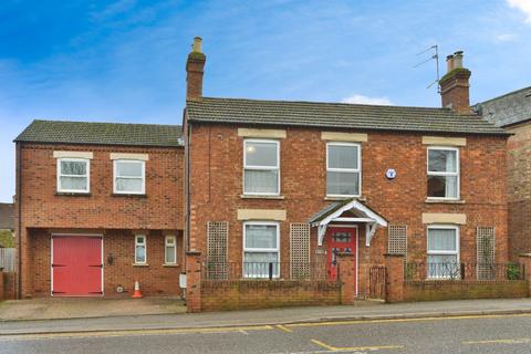 5 bedroom detached house for sale, Station Road, Woburn Sands, Milton Keynes