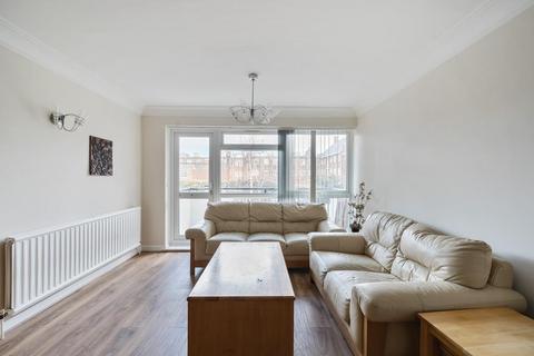 2 bedroom apartment to rent, The Fountains,  Ballards Lane,  N3