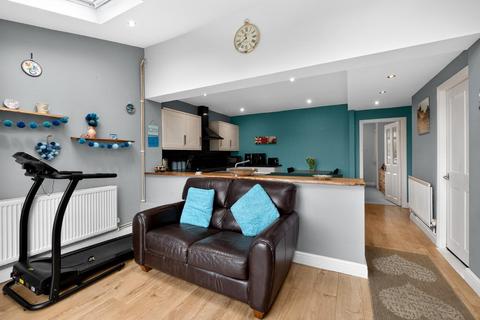 2 bedroom terraced house for sale, The Leyes, York