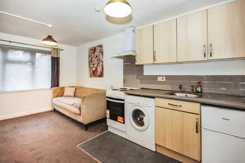 2 bedroom ground floor flat for sale, Charles Gardner Road, Leamington Spa
