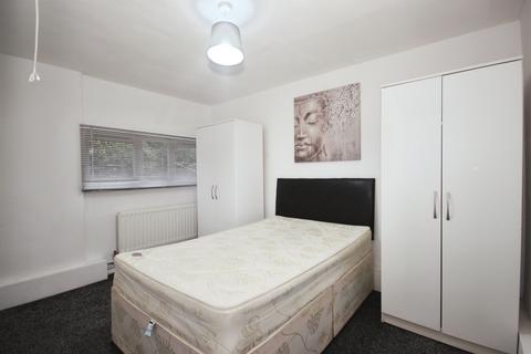 2 bedroom ground floor flat for sale, Charles Gardner Road, Leamington Spa