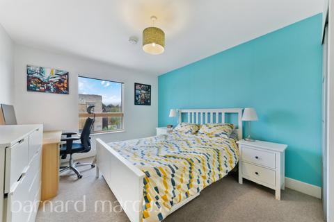 2 bedroom flat for sale, Streatham High Road, London