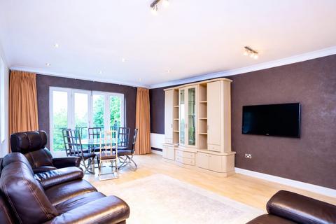 2 bedroom flat for sale, Ormonde Court, Parson Street, NW4