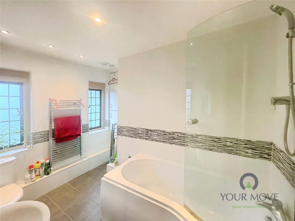Main Bathroom