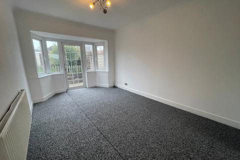 3 bedroom semi-detached house to rent, Coventry Road, Birmingham, B26